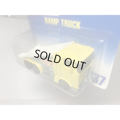 画像2: Ramp Truck