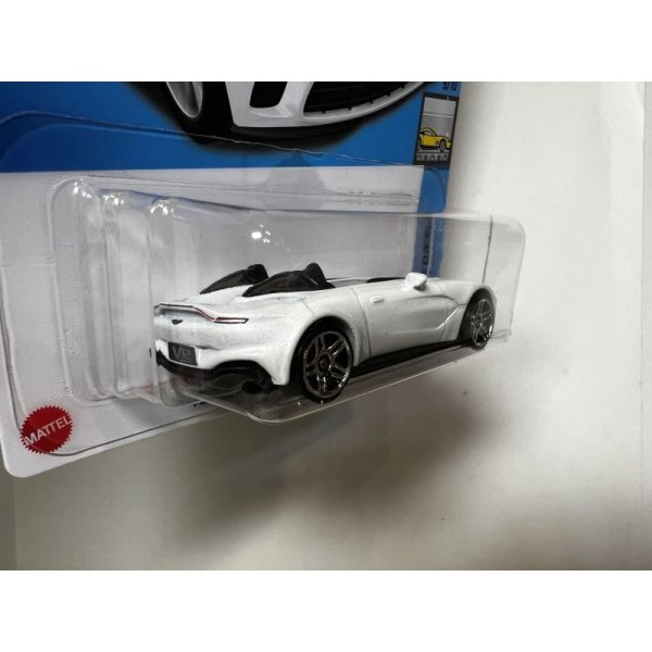 画像3: Aston Martin V12 Speedster：日本語カード： (3)